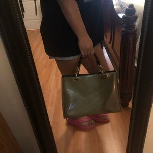 BEIJO Patent Handbag